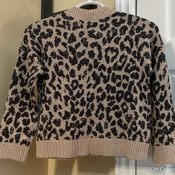 Girls Crew Sweater - Leopard Print - Picture 4 of 4
